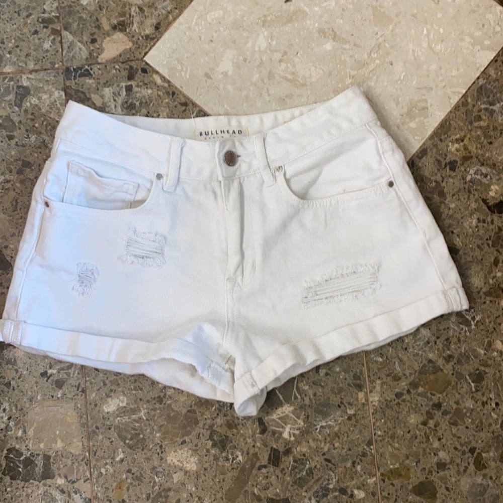 Women’s white denim shorts - Picture 1 of 7